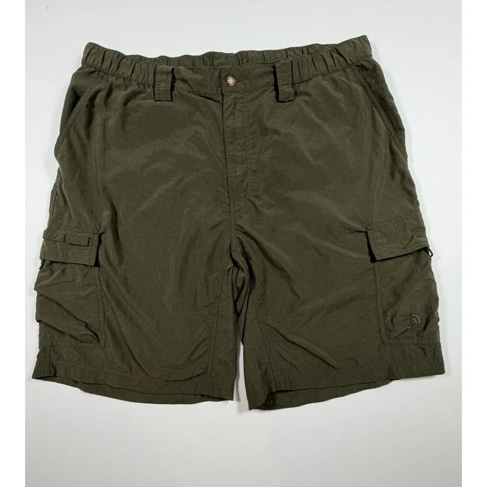 The North Face Shorts Mens XL Green Pocket Cargo Lightweight Nylon Hiking